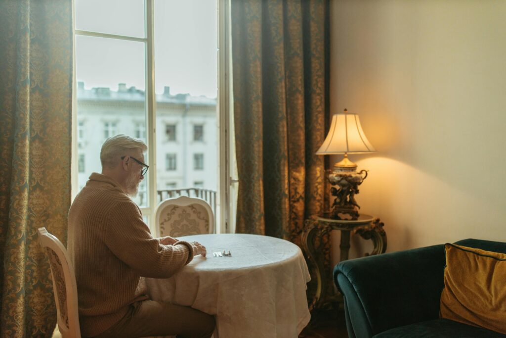 Dépression des personnes âgées depression personnes agees retrait social.jpg